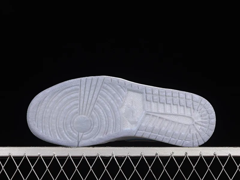 All categories Air Jordan Jordan series basketball shoes Air Jordan 1 Low G version pure original Air Jordan 1 Low "Dare To Fly" AJ1 Joe 1 silver cultural low-top casual sneakers FB1874-101